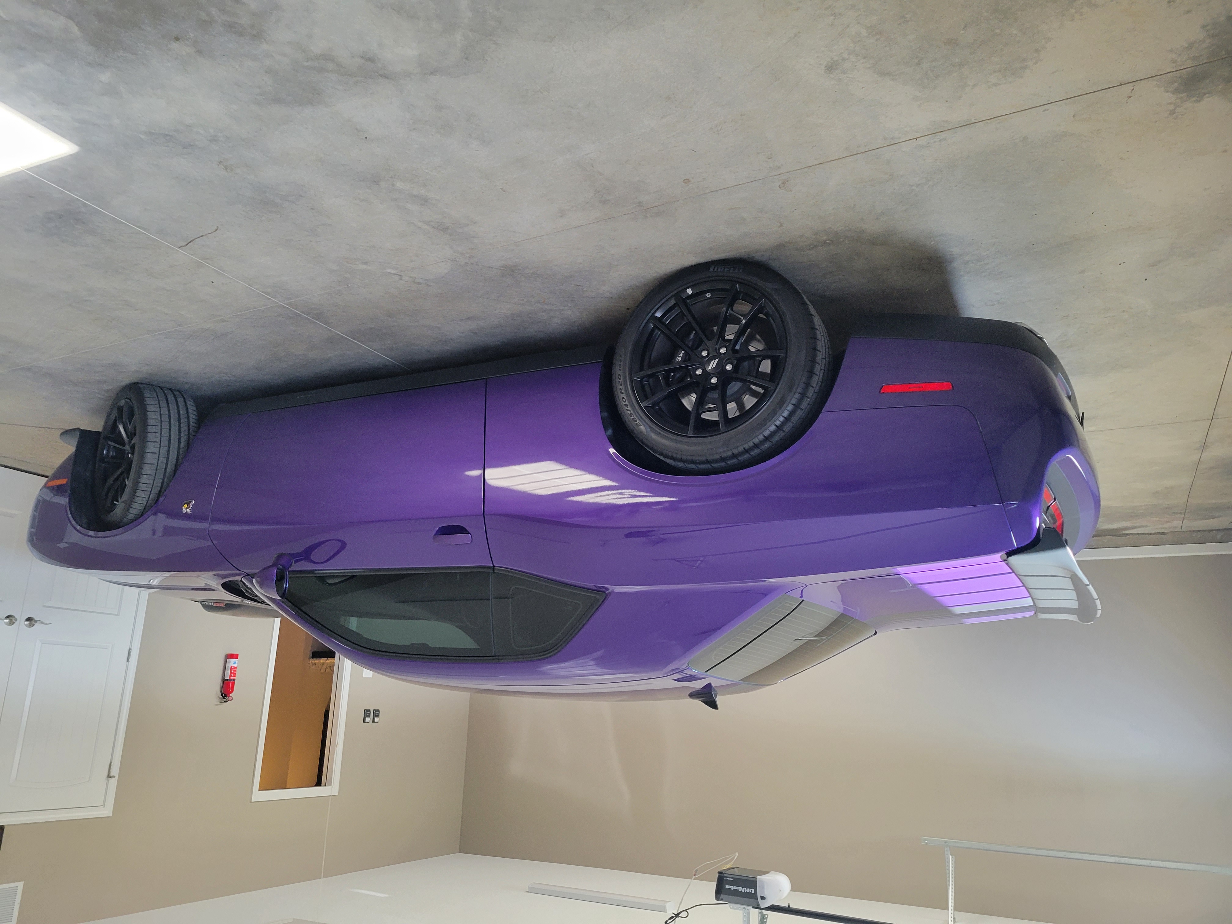Used 2019 Dodge Challenger R/T Scat Pack w/ Shaker Package RWD image 4
