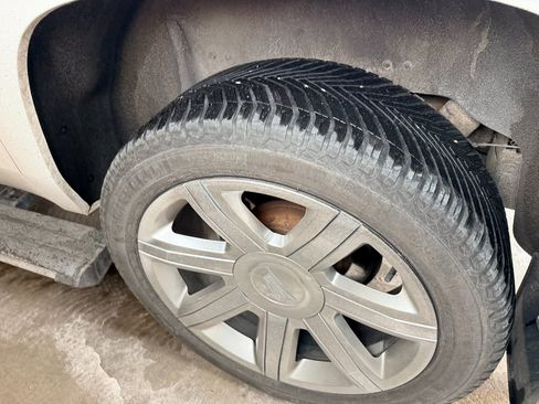 Used 2019 Cadillac Escalade ESV Luxury image 5