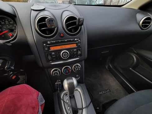 Used 2011 Nissan Rogue S image 29