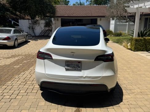 Used 2020 Tesla Model Y Long Range AWD/4WD image 8