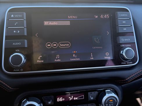 Used 2020 Nissan Versa SR w/ Convenience Package image 12