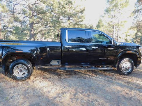 Used 2020 GMC Sierra 3500 Denali w/ Denali Ultimate Package image 6