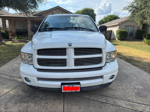 Used 2002 Dodge Ram 1500 Truck 2WD Quad Cab image 2