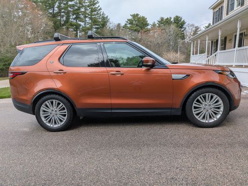Used 2017 Land Rover Discovery HSE Luxury AWD/4WD image 5