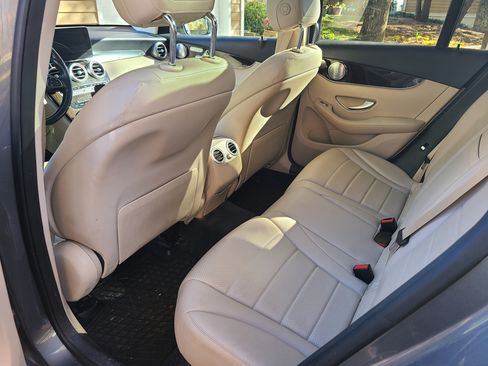 Used 2016 Mercedes-Benz GLC 300 4MATIC image 2