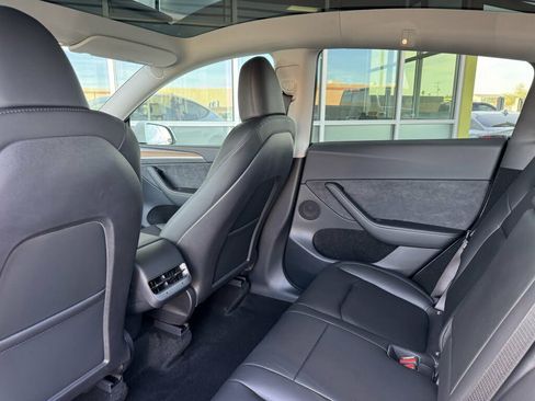 Used 2023 Tesla Model Y Performance image 8