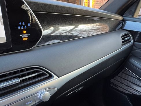 Used 2022 Hyundai Palisade Calligraphy w/ Winter Package image 9