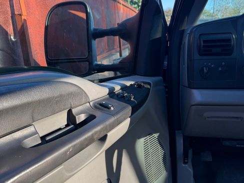 Used 2006 Ford F250 XLT image 10