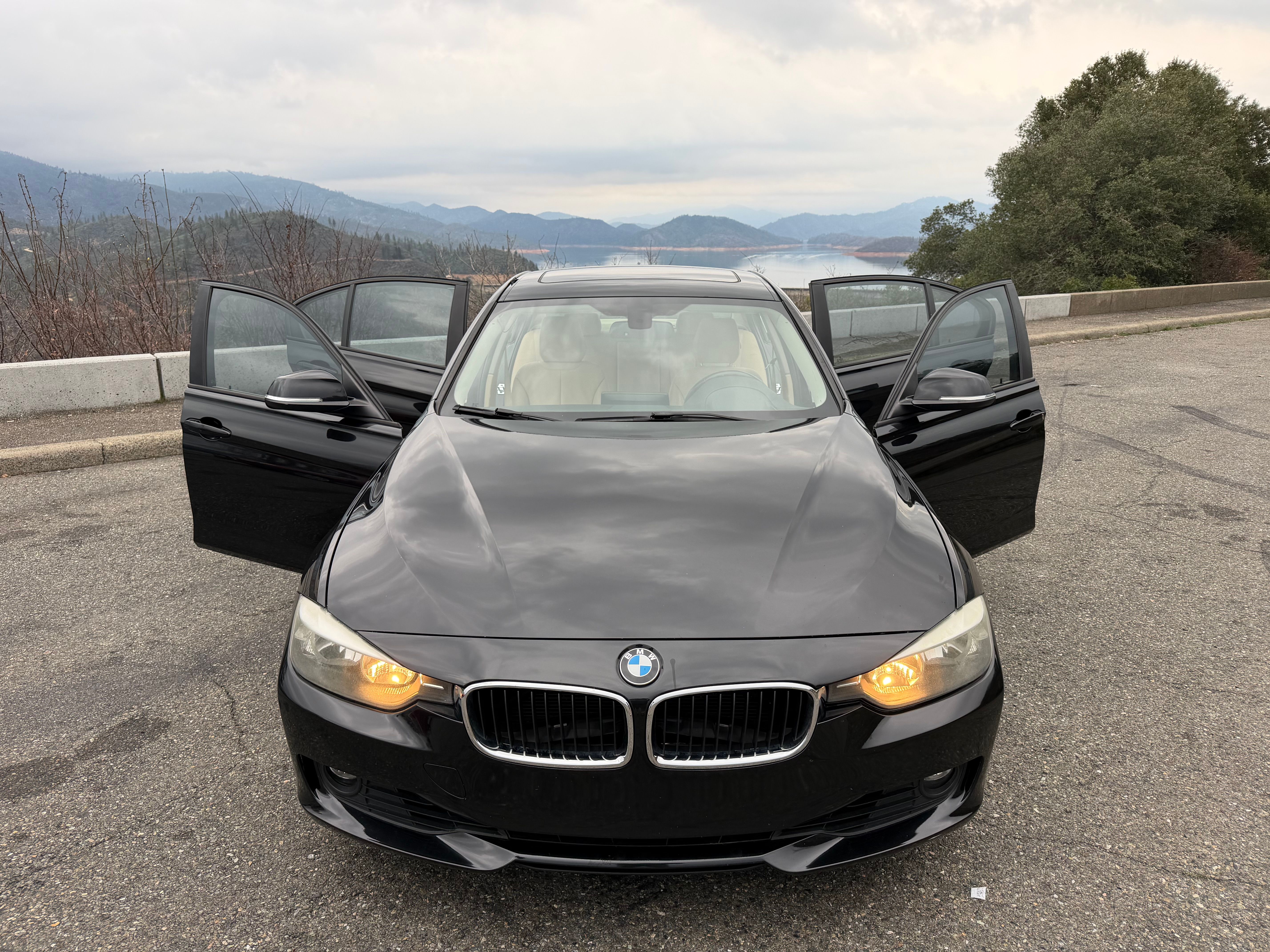 Used 2012 BMW 328i Sedan RWD image 2