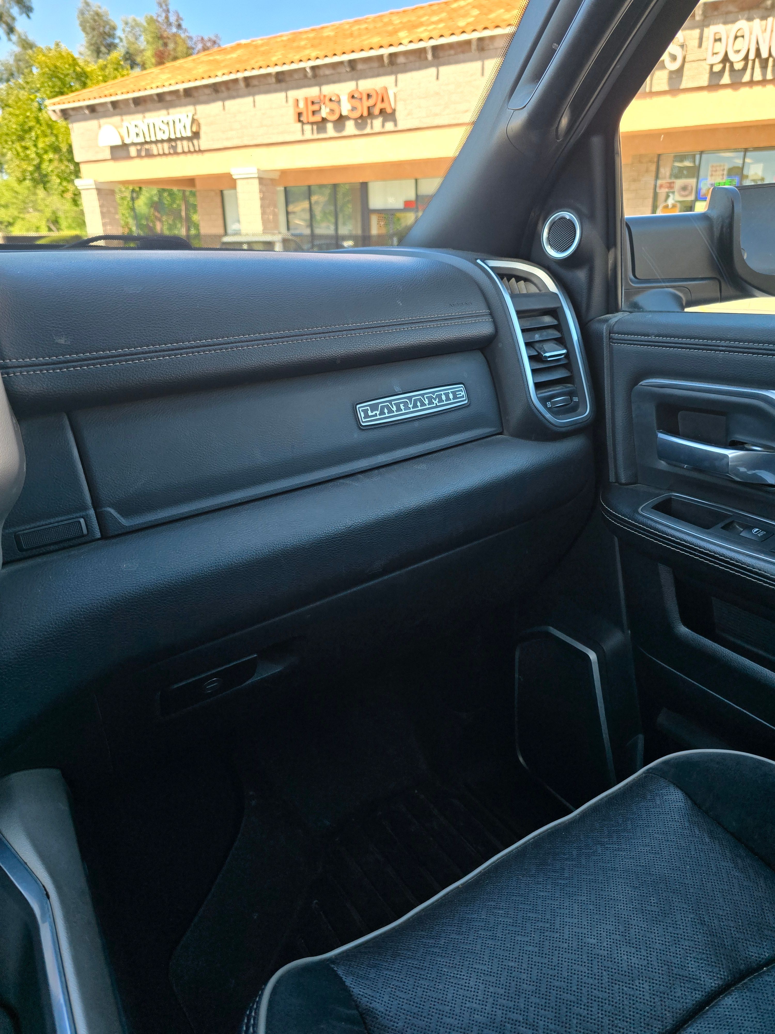Used 2019 RAM 2500 Laramie AWD/4WD image 6