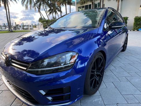 Used 2017 Volkswagen Golf Hatchback Sedan 4D image 27