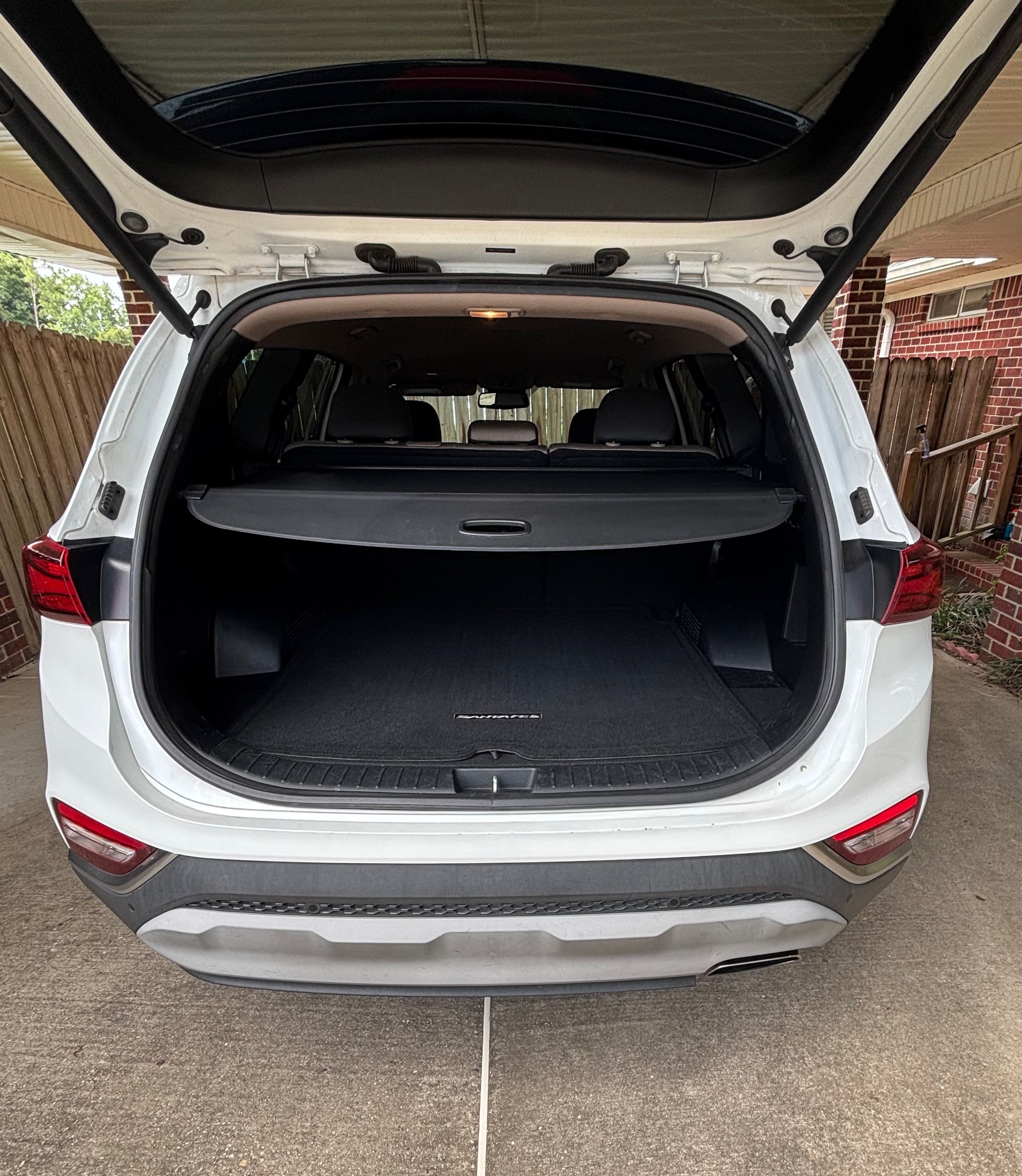 Used 2019 Hyundai Santa Fe SEL FWD image 8
