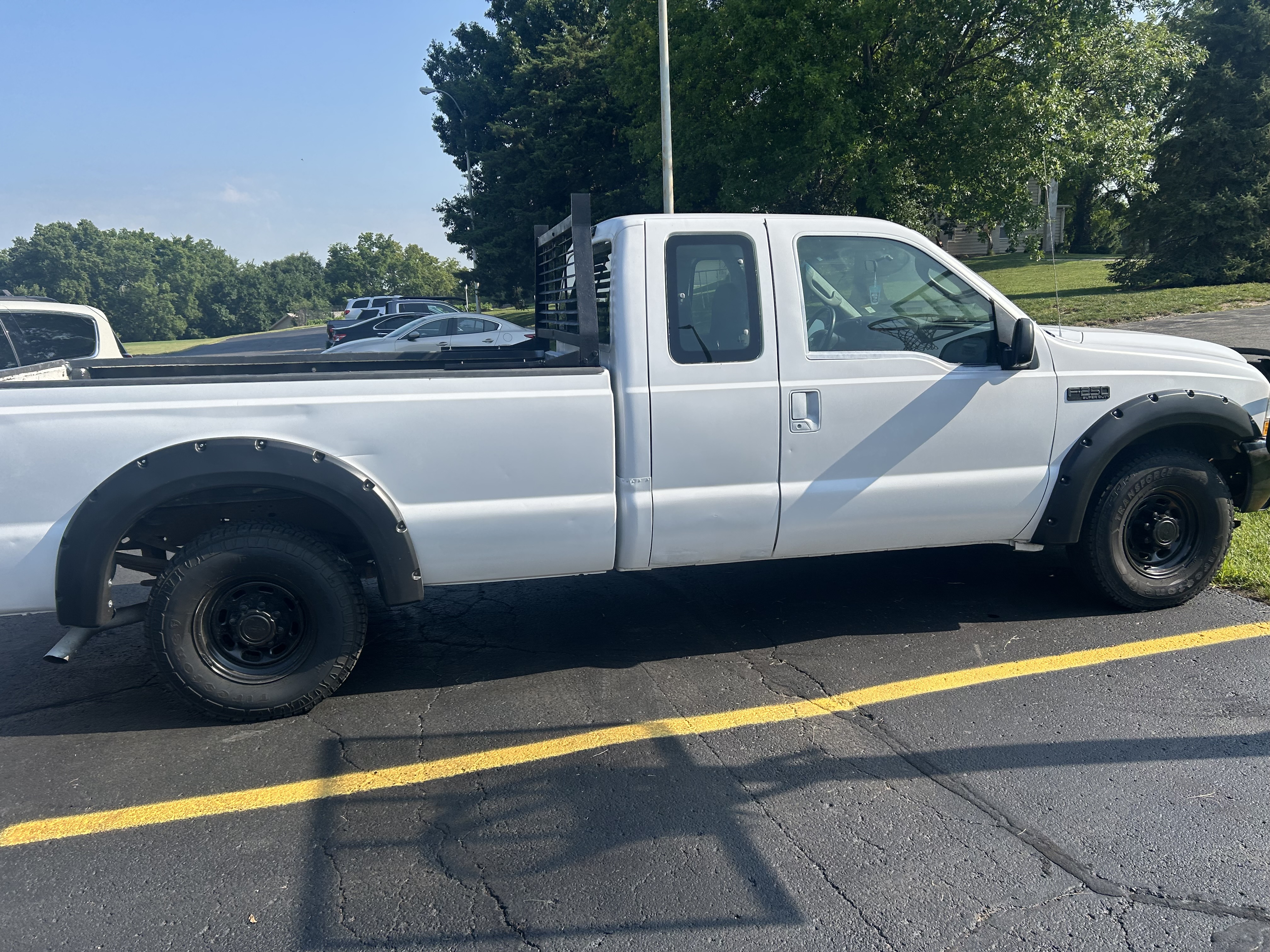 Used 2003 Ford F250 XL RWD image 1