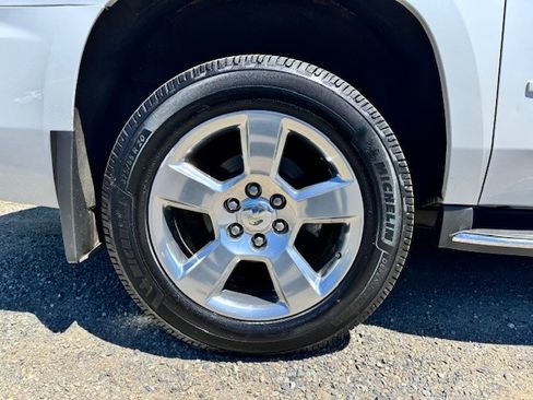 Used 2016 Chevrolet Suburban LTZ image 5