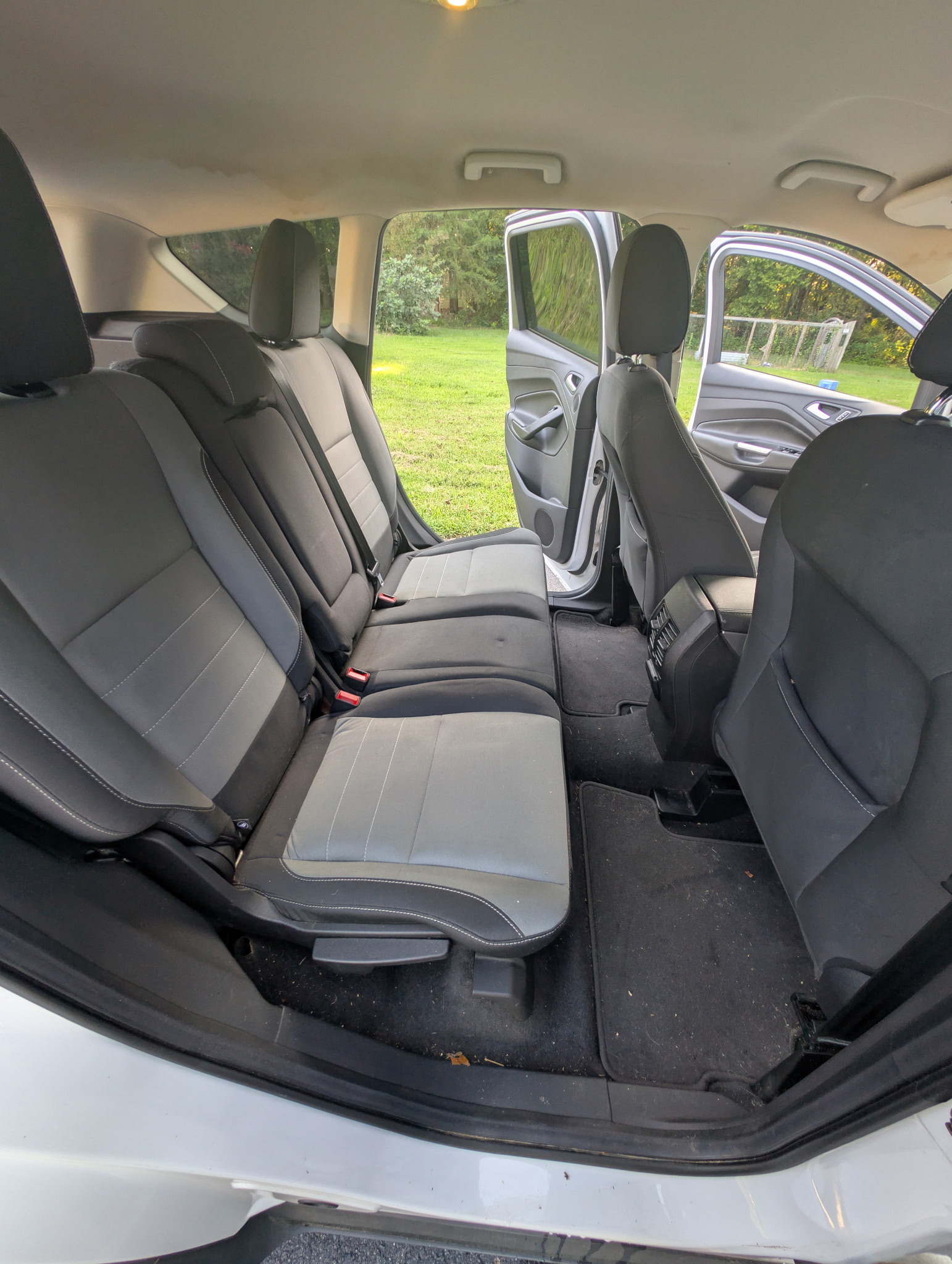 Used 2016 Ford Escape SE w/ Equipment Group 201A FWD image 8