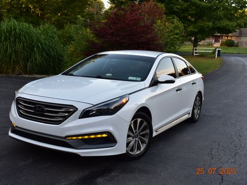 Used 2015 Hyundai Sonata Sport image 1