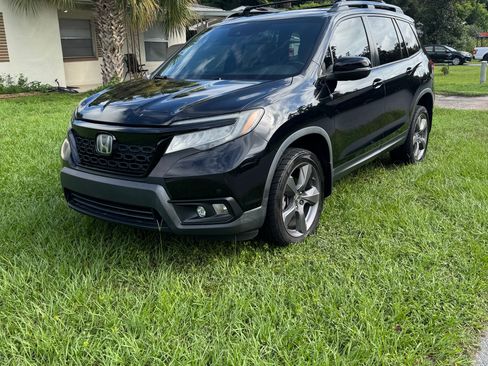 Used 2019 Honda Passport Touring image 1