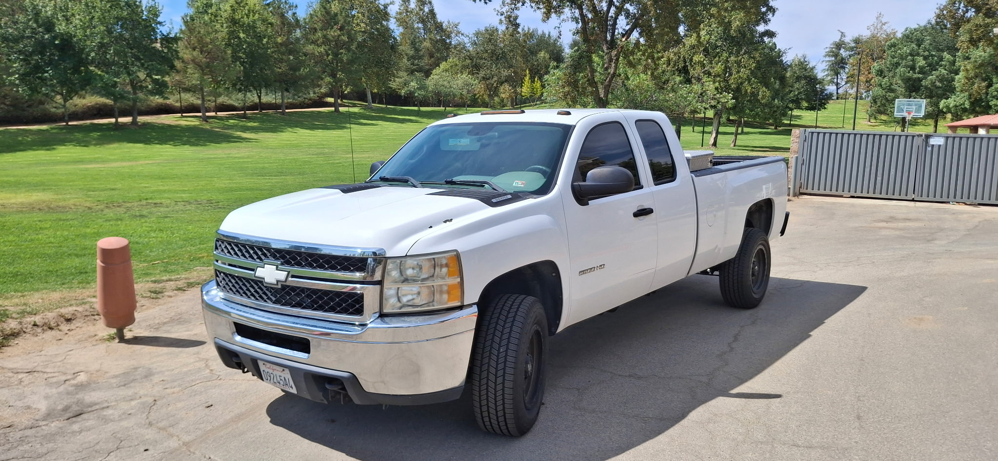 Used 2011 Chevrolet Silverado 2500 W/T w/ Snow Plow Prep Package AWD/4WD image 12