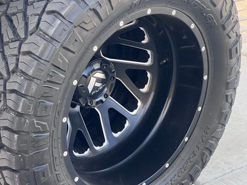 Used 2019 GMC Sierra 3500 Denali w/ Duramax Plus Package image 6