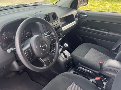 Used 2014 Jeep Compass Sport w/ Power Value Group image 15