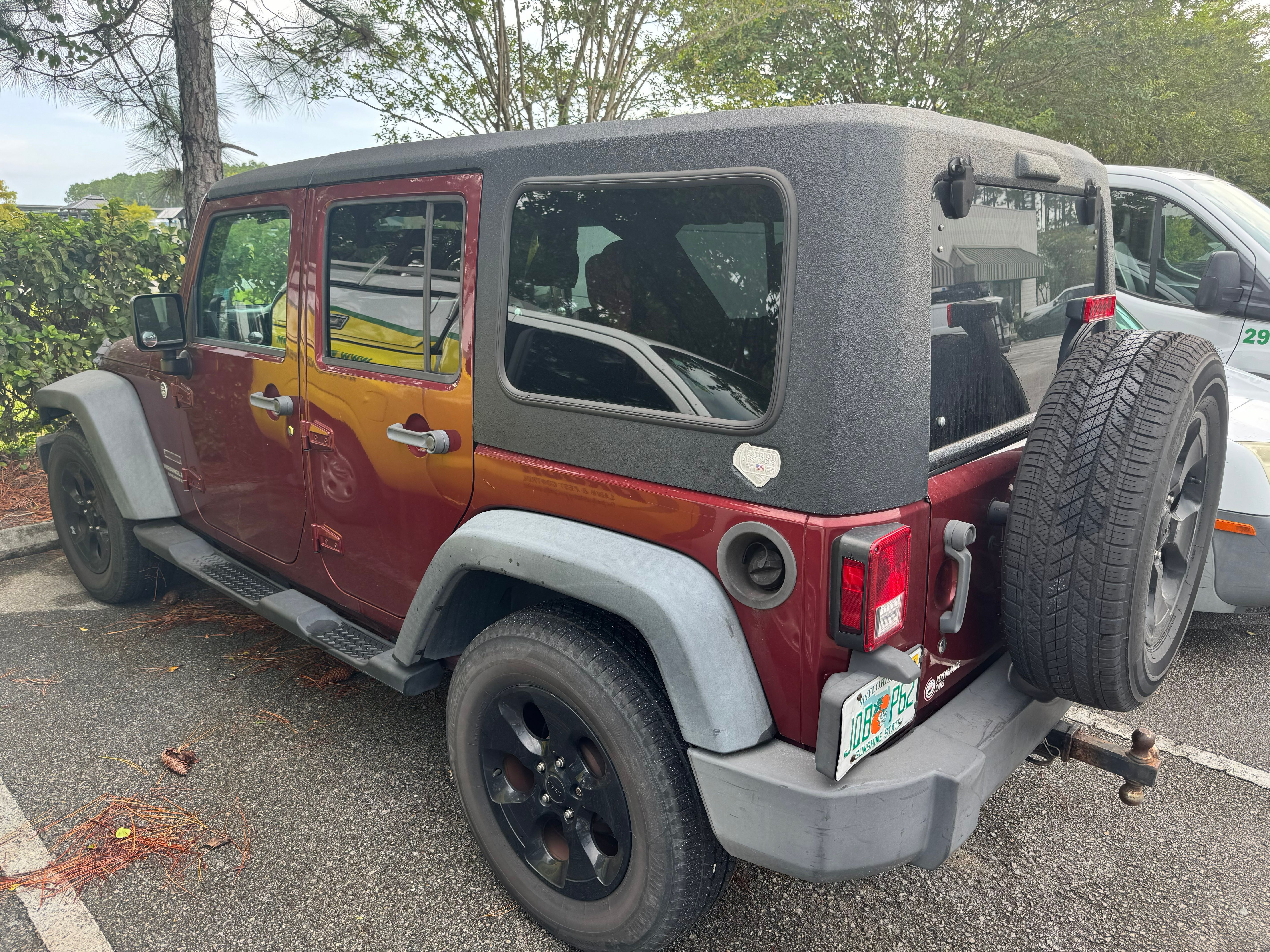 Used 2010 Jeep Wrangler Unlimited Sport AWD/4WD image 5
