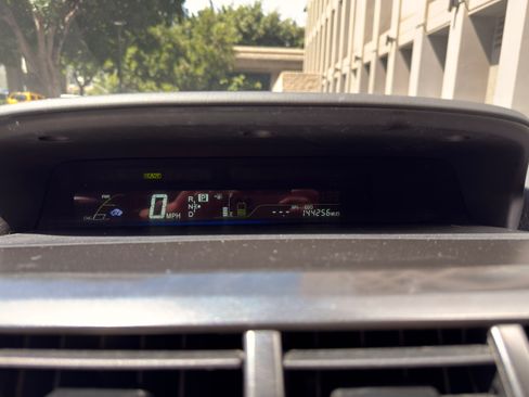 Used 2013 Toyota Prius V Five image 8