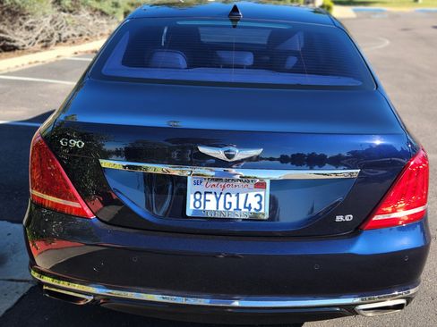 Used 2018 Genesis G90 5.0 Ultimate image 11