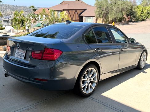 Used 2013 BMW 320i Sedan RWD image 6