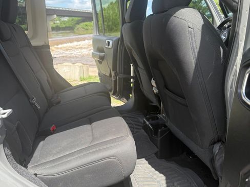Used 2020 Jeep Wrangler Unlimited Sport S image 12