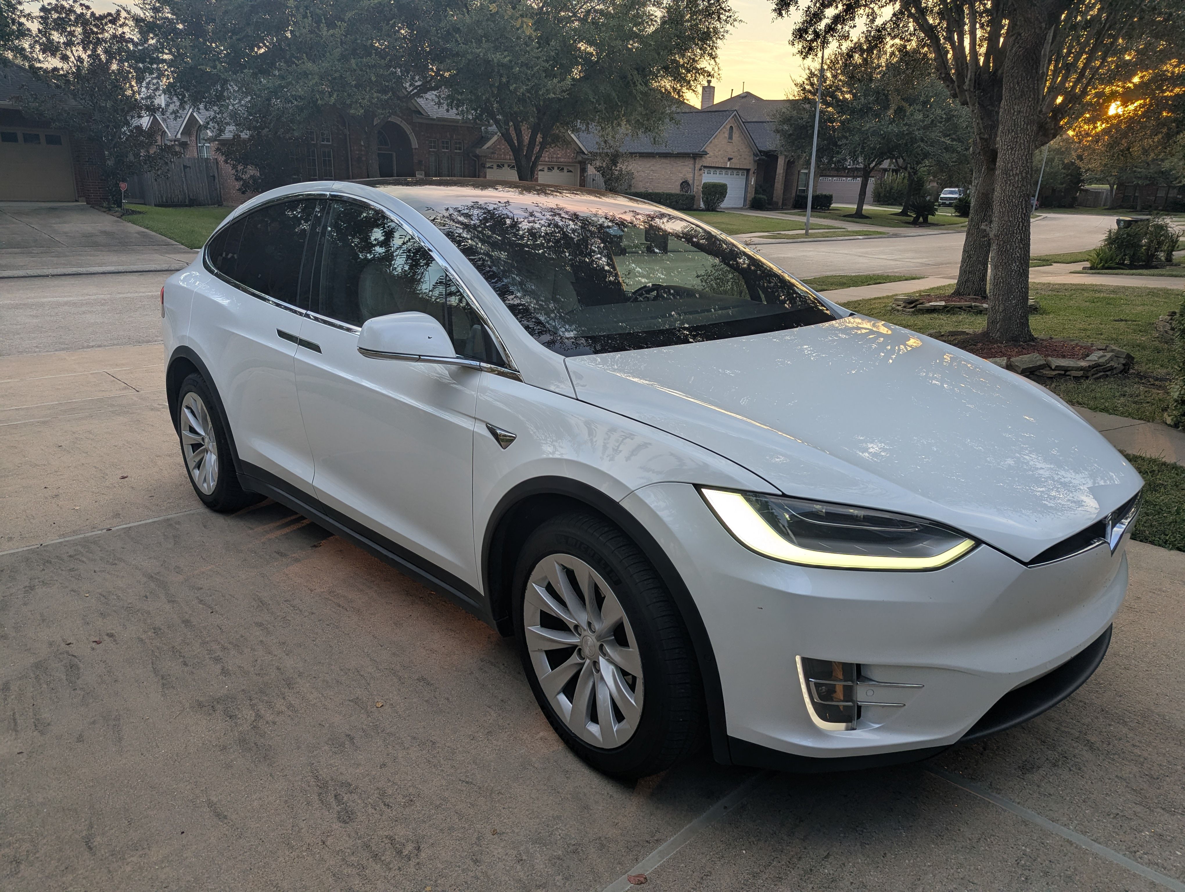 Used 2021 Tesla Model X Long Range AWD/4WD image 11