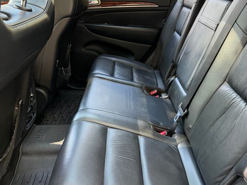 Used 2013 Jeep Grand Cherokee Limited w/ Trailer Tow Group IV RWD image 6