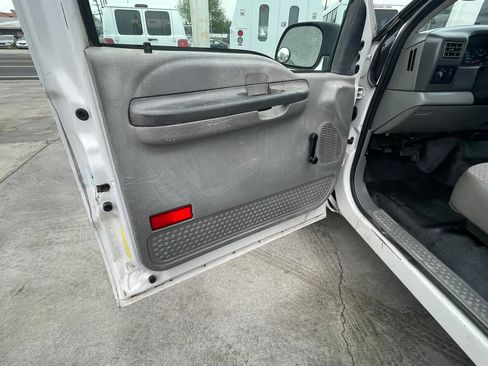 Used 2003 Ford F250 XL image 10