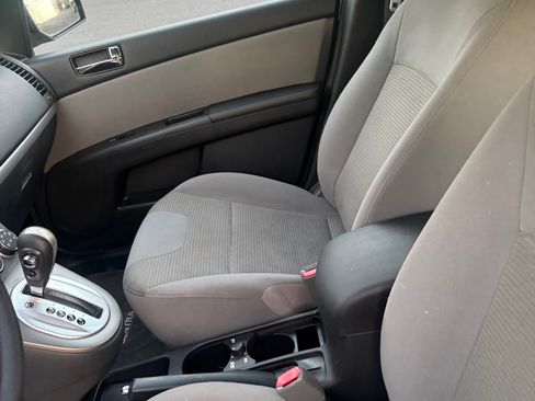Used 2010 Nissan Sentra 2.0 SR image 2