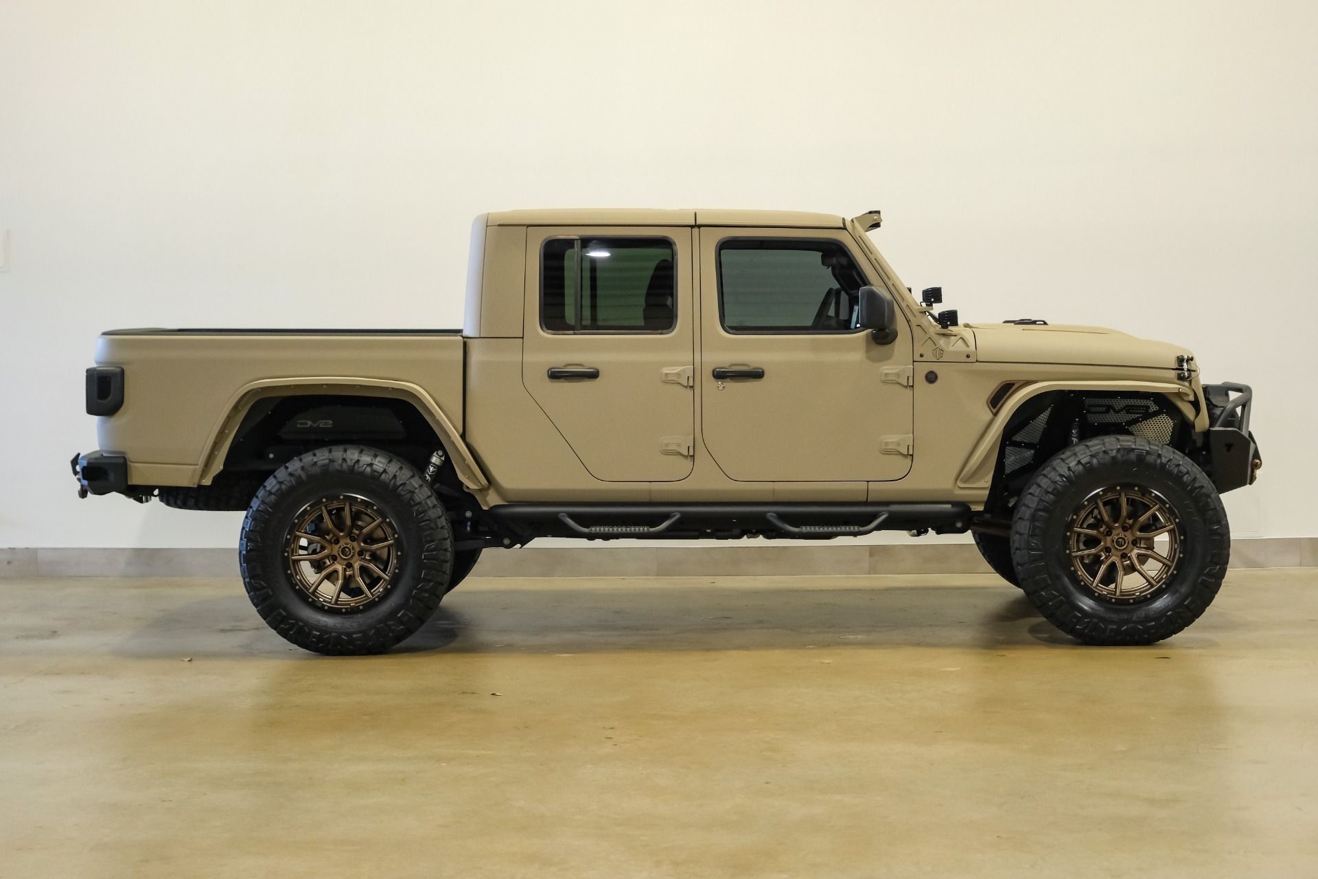 Used 2024 Jeep Gladiator Sport AWD/4WD image 10