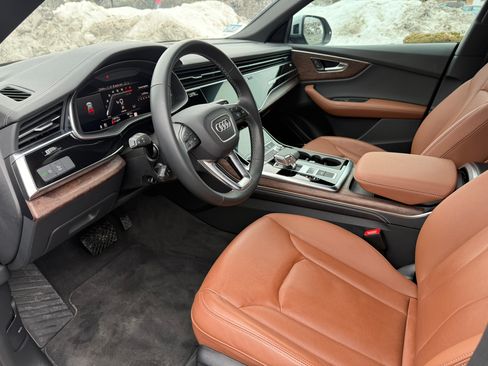 Used 2024 Audi Q8 Premium Plus w/ Premium Plus Package image 23