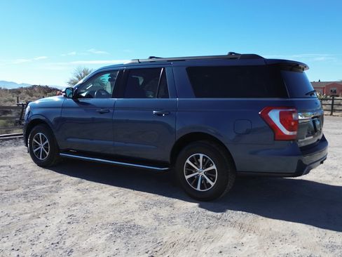 Used 2018 Ford Expedition Max XLT w/ Equipment Group 202A image 8