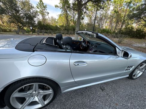 Used 2009 Mercedes-Benz SL 550 image 16