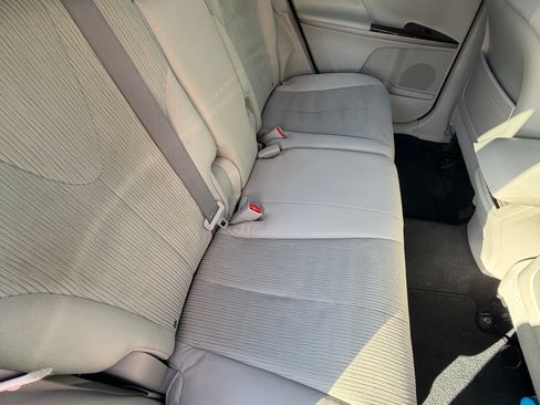 Used 2010 Toyota Venza image 5