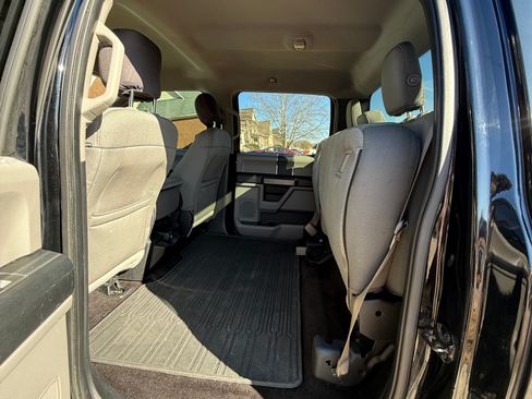 Used 2016 Ford F150 XLT image 16