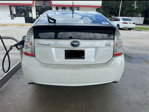Used 2011 Toyota Prius Three image 11
