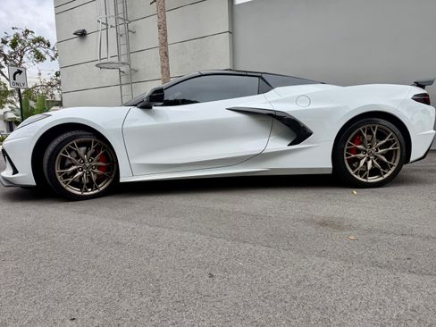 Used 2025 Chevrolet Corvette Stingray Convertible w/ Z51 Performance Package image 11