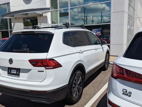 Used 2019 Volkswagen Tiguan SEL image 2