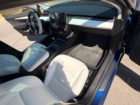 Used 2021 Tesla Model 3 Standard Range Plus image 19
