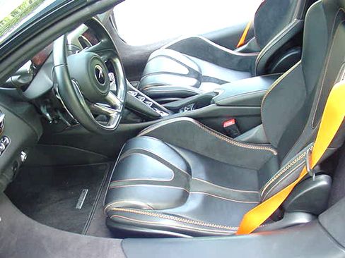 Used 2024 McLaren 750S Spider RWD image 9