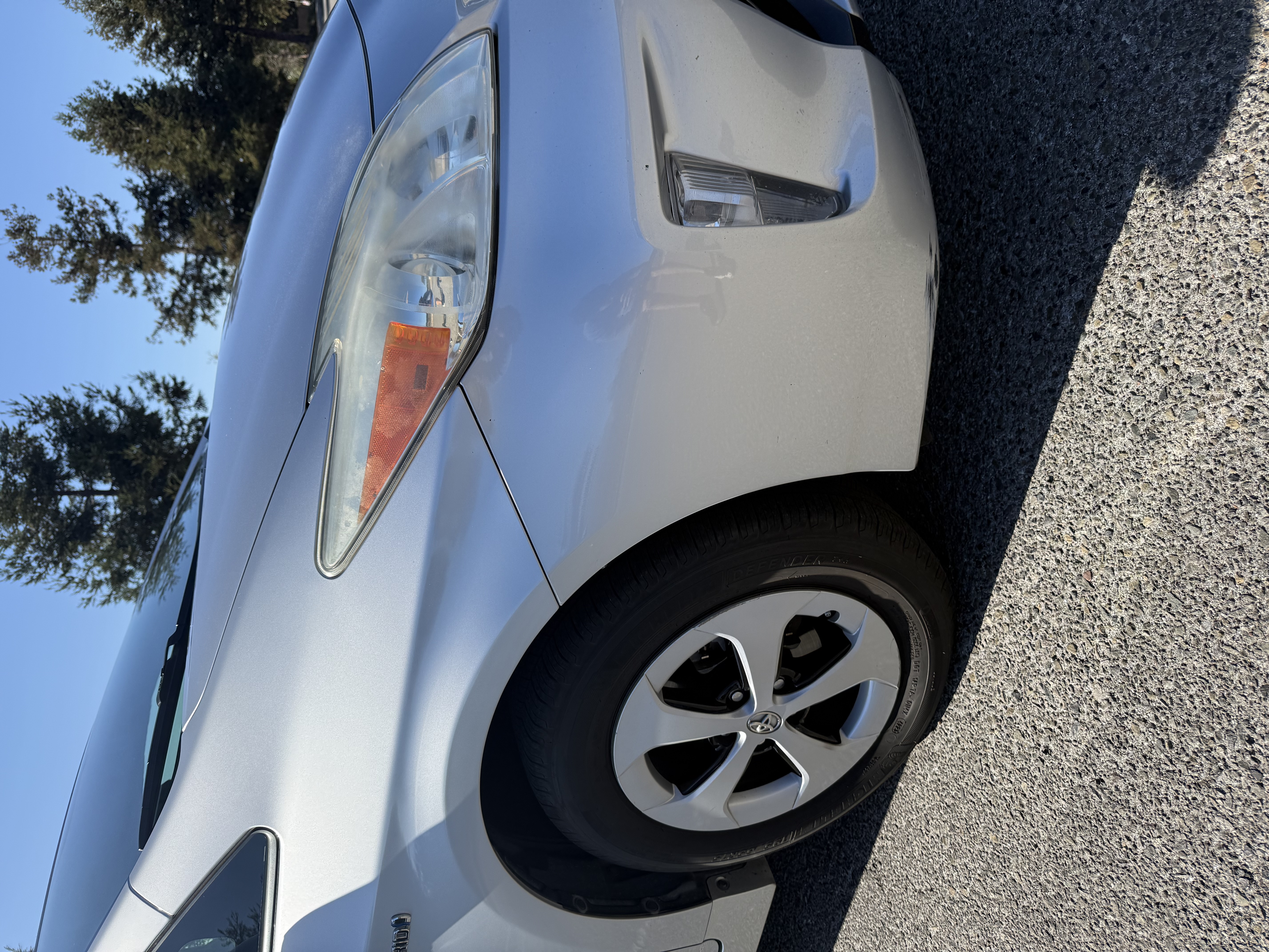 Used 2015 Toyota Prius Four FWD image 4