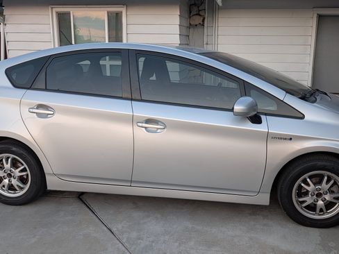 Used 2010 Toyota Prius Five FWD image 5