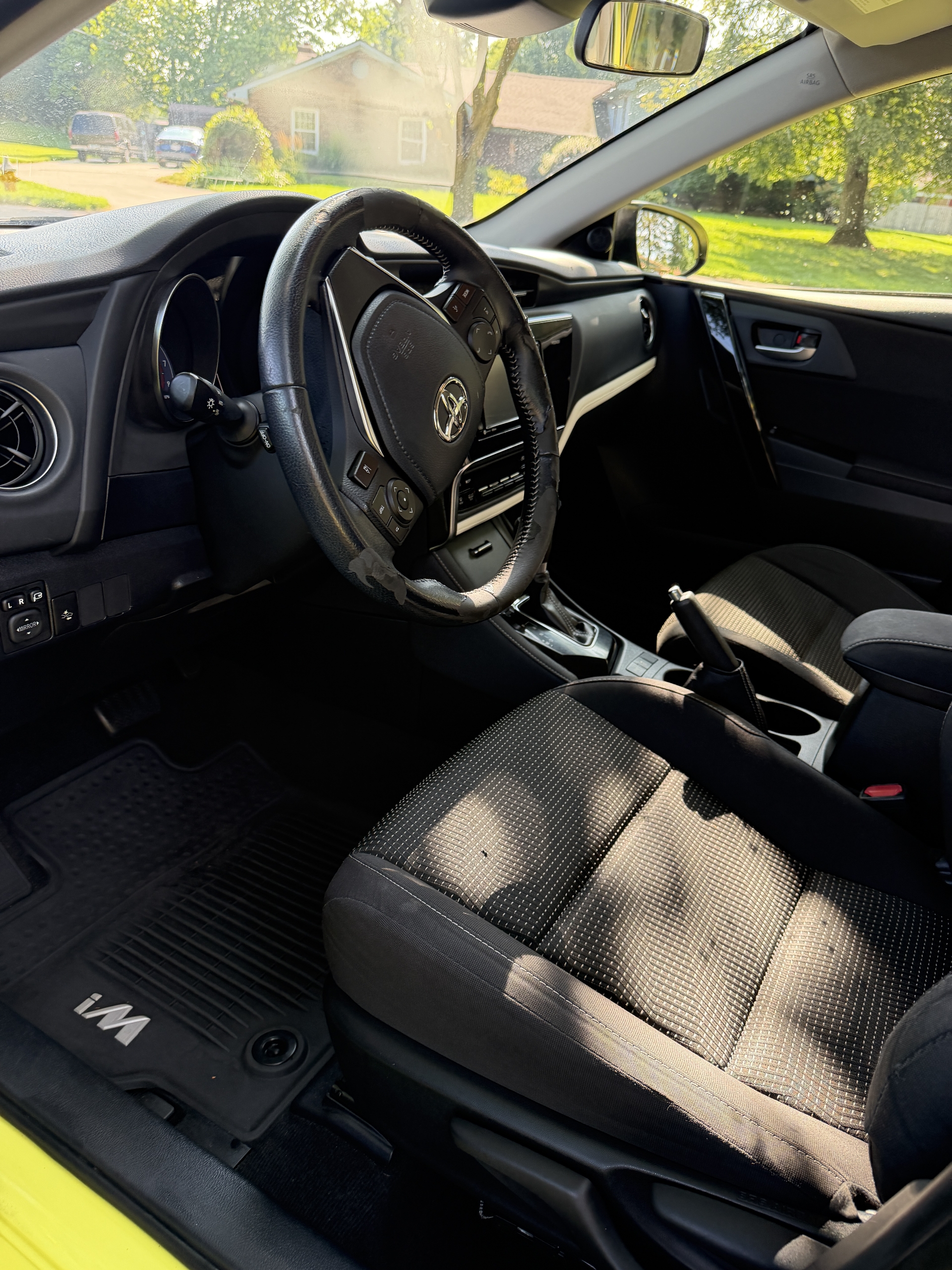 Used 2017 Toyota Corolla iM FWD image 10