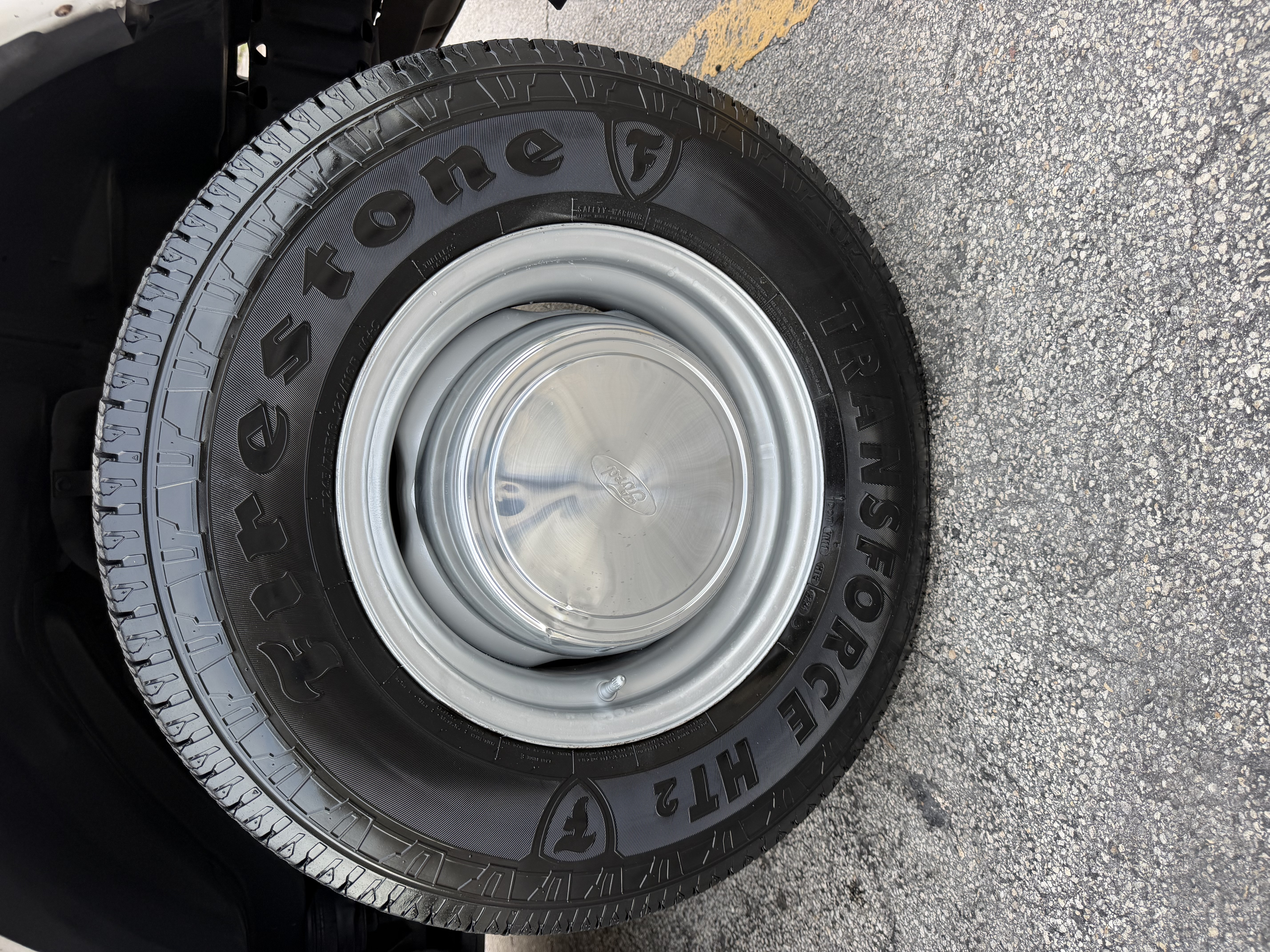 Used 2009 Ford E-350 and Econoline 350 Super Duty RWD image 21