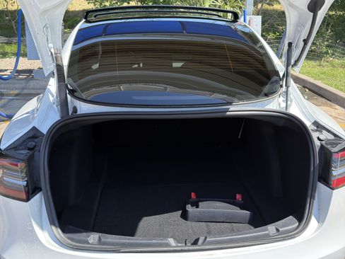 Used 2023 Tesla Model 3 Performance image 16