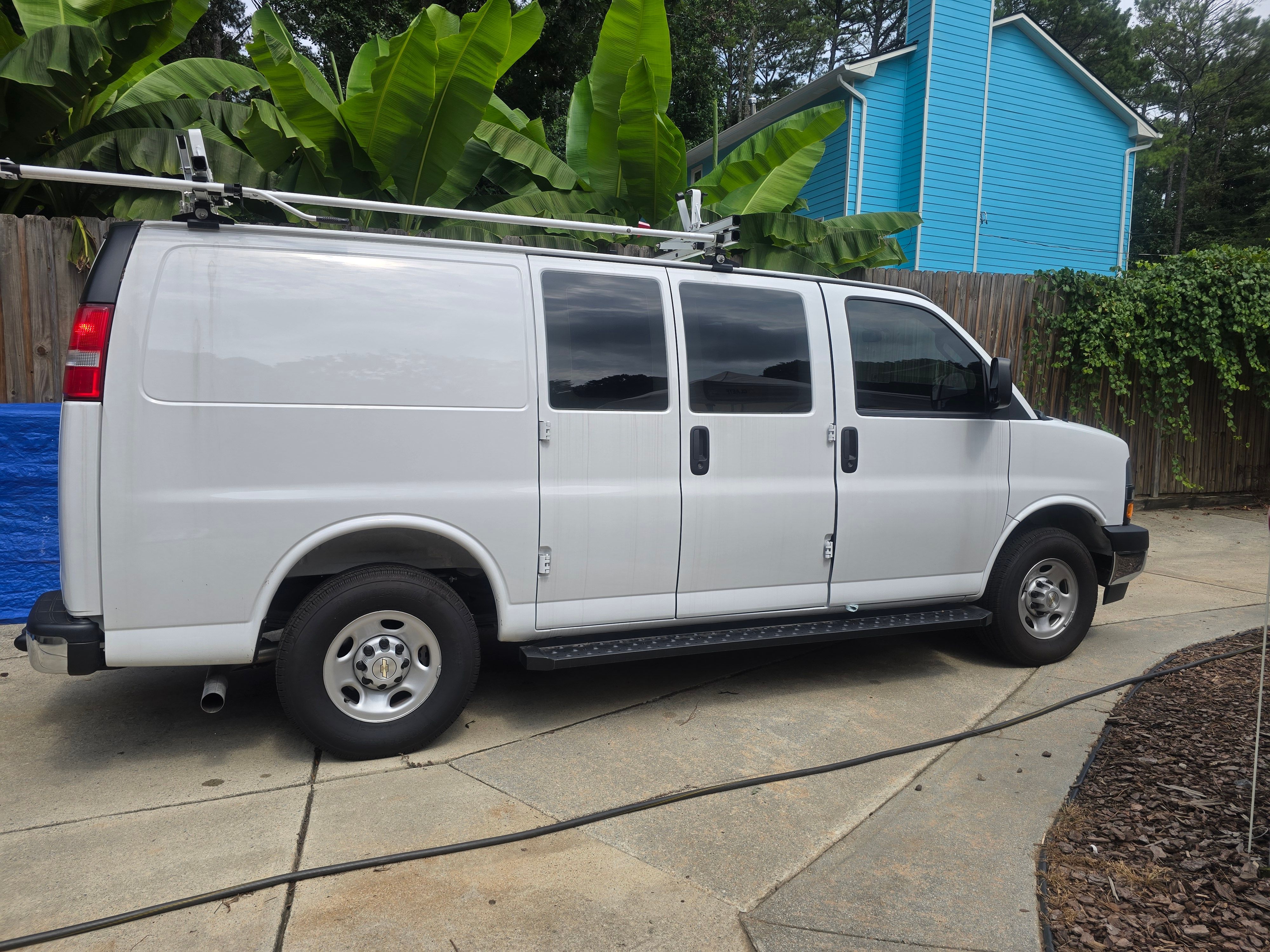 Used 2025 Chevrolet Express 2500 w/ Driver Convenience Package RWD image 15